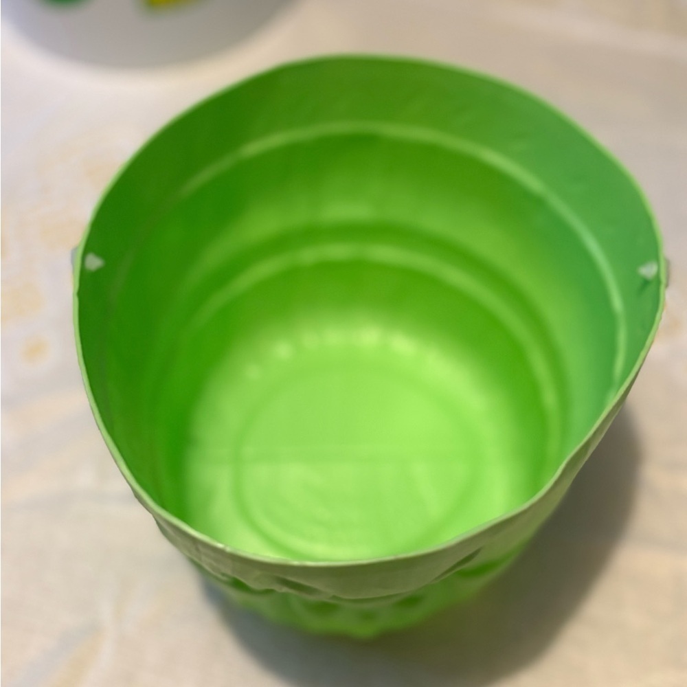 Vintage Green Bunny Basket - Picture 2 of 7